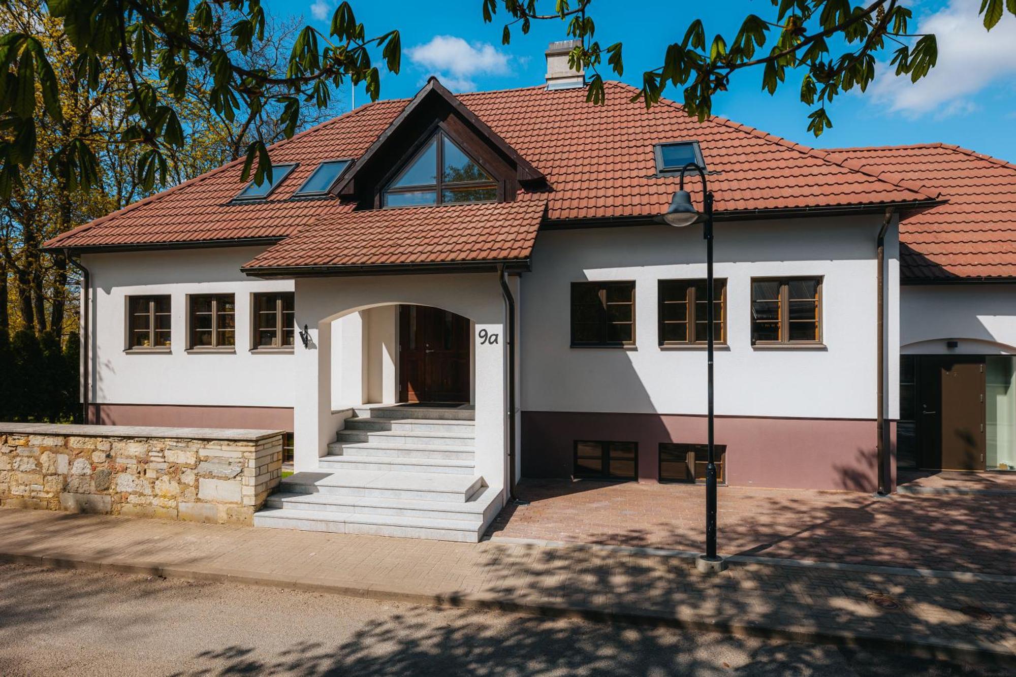 קורסארה Komandandi Apartments מראה חיצוני תמונה